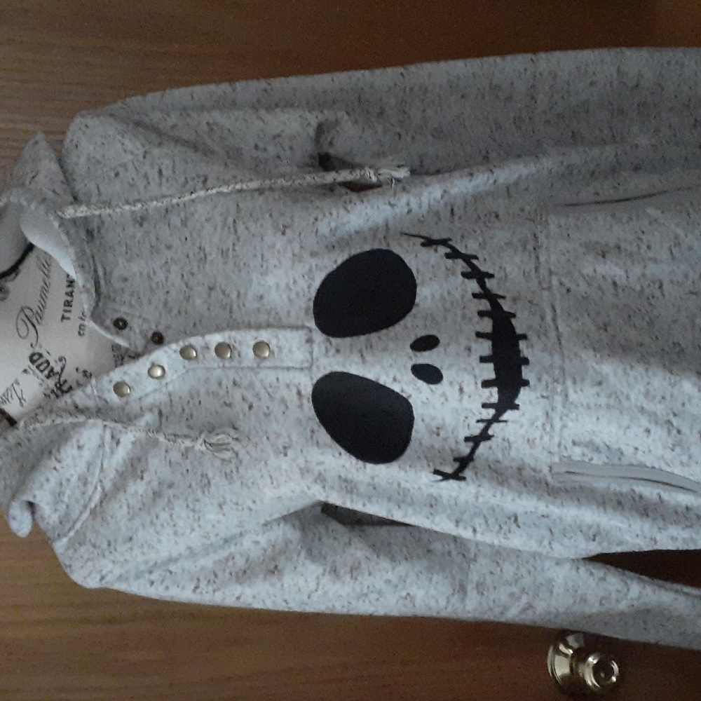 Sweatshirt/Hoodie - Picture 2 of 5